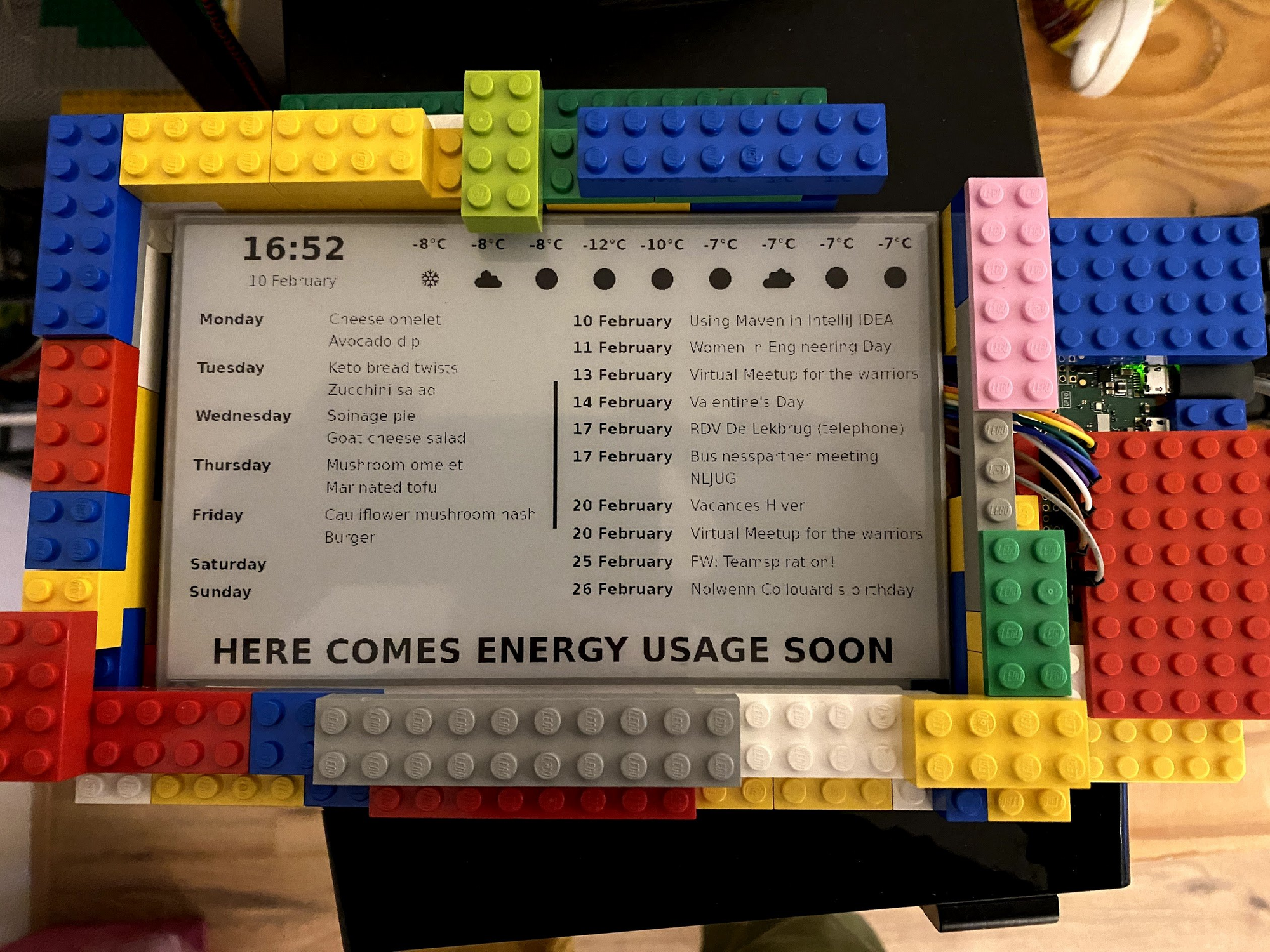MagInkDash: Magic E-Ink Dashboard project (full instructions and code  within!) : r/raspberry_pi